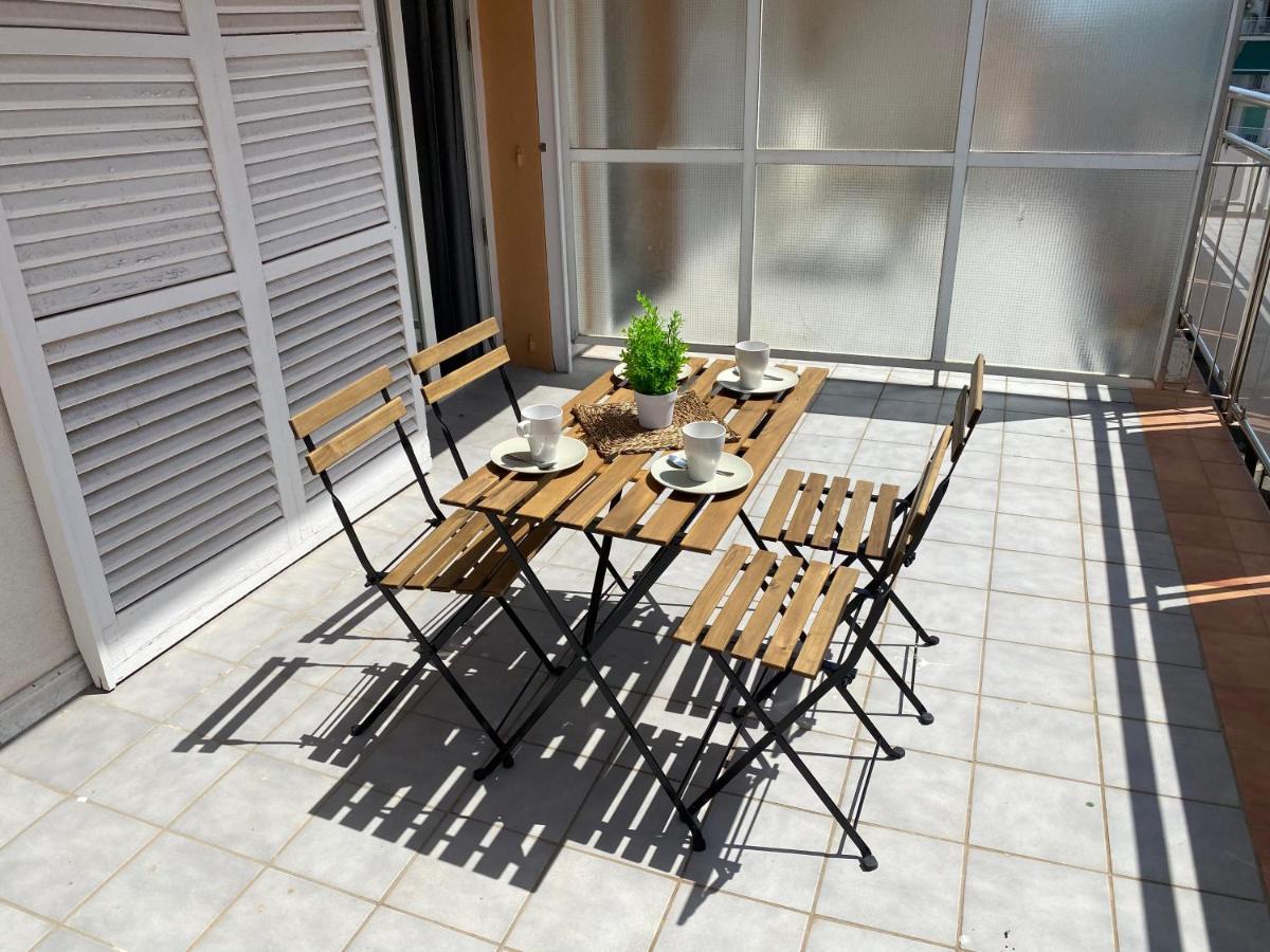 Apartamentos Ar Isern Blanes Eksteriør bilde